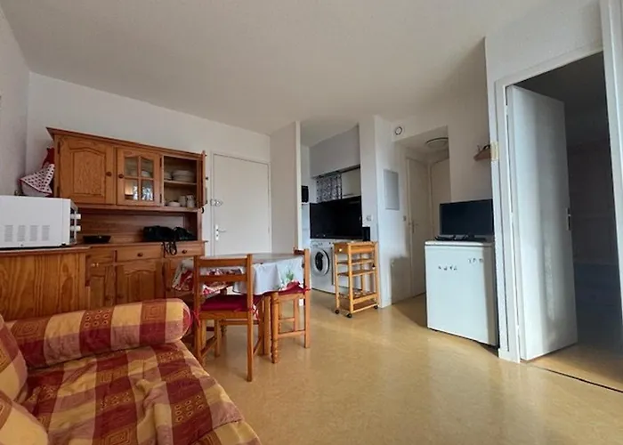 Apartment T2 A Proche Avec Parking - Fr-1-494-220 *