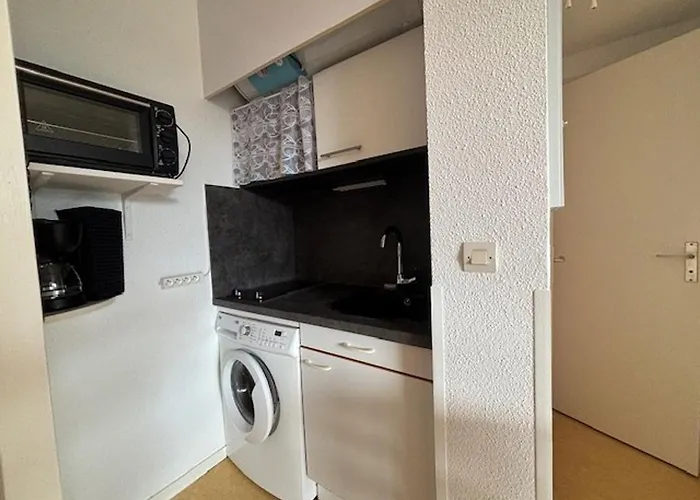 T2 A Proche Avec Parking - Fr-1-494-220 Apartment *